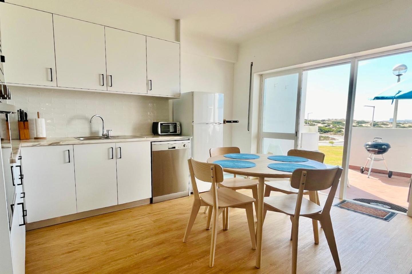 Apartamento Luciana - Beachside, Balcony, Sunset View เฟอร์เรล ภายนอก รูปภาพ