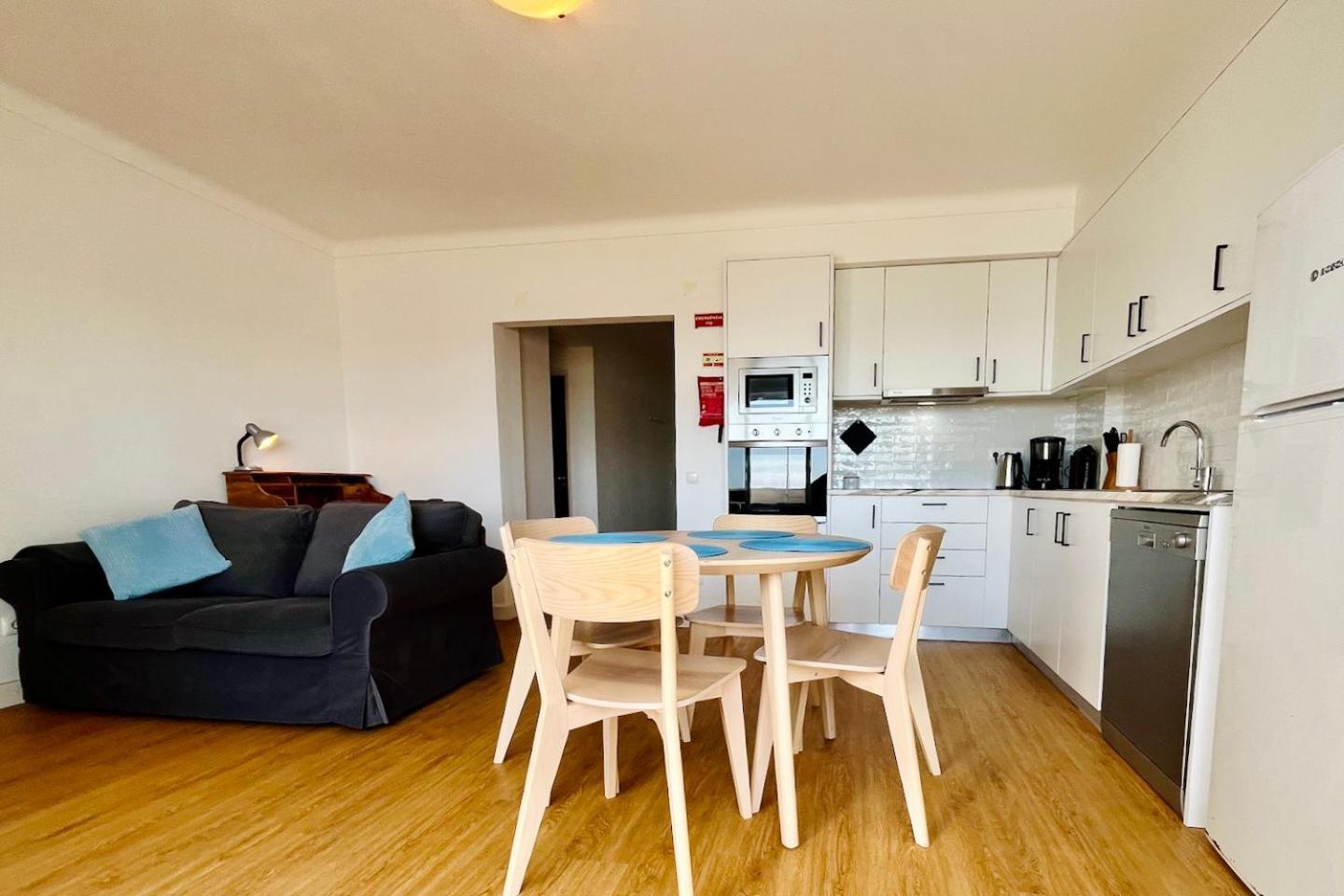Apartamento Luciana - Beachside, Balcony, Sunset View เฟอร์เรล ภายนอก รูปภาพ